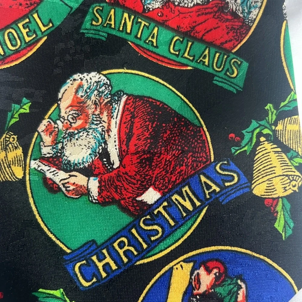 N/A embrace festive